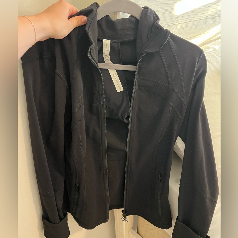 Lulu define jacket